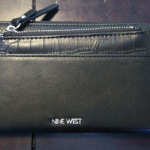 Nine West Table Treasures Zip Around Wallet